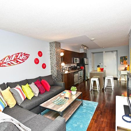 Downtown Condo, Free Parking & Amenities Toronto Exterior foto